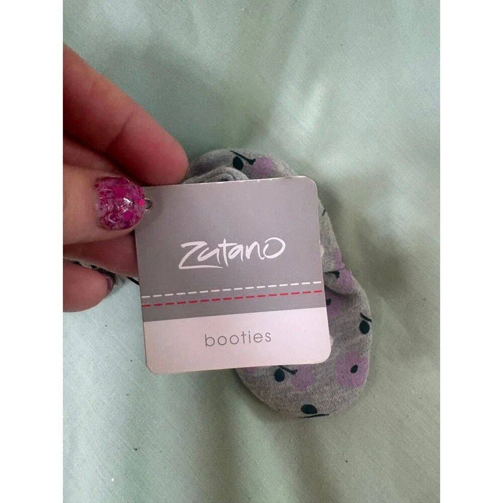 Zutano baby girl booties slippers size 18 months gray with purple flowers